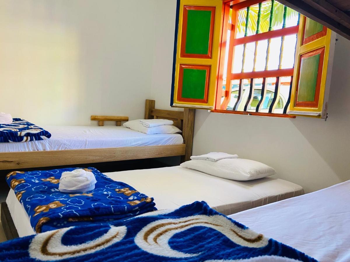 Guatapé Casa Hostal Las Palmeras מראה חיצוני תמונה