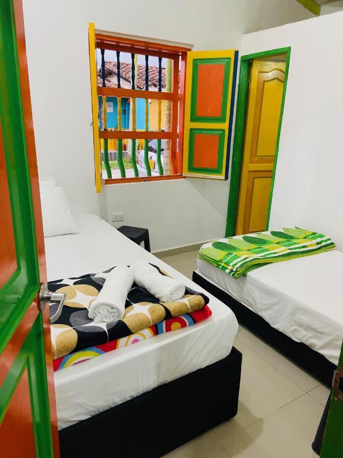 Guatapé Casa Hostal Las Palmeras מראה חיצוני תמונה