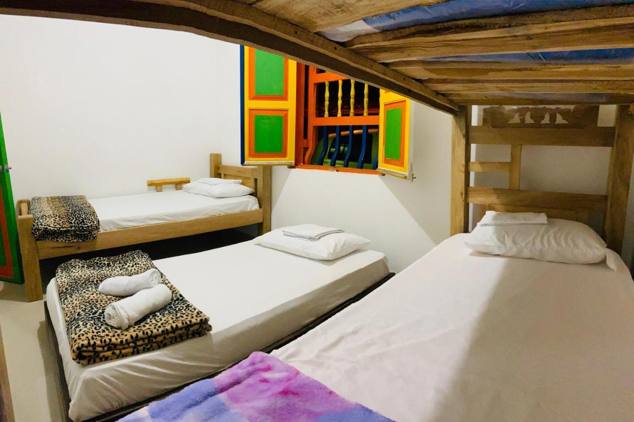Guatapé Casa Hostal Las Palmeras מראה חיצוני תמונה