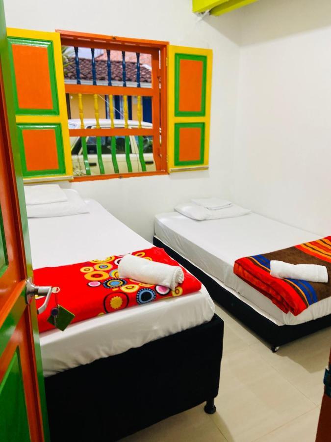 Guatapé Casa Hostal Las Palmeras מראה חיצוני תמונה