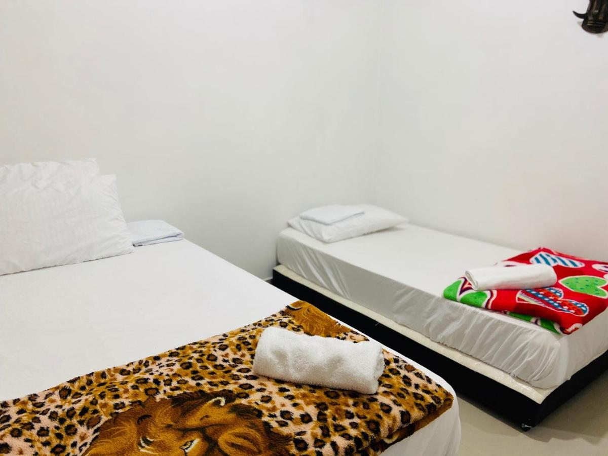 Guatapé Casa Hostal Las Palmeras מראה חיצוני תמונה